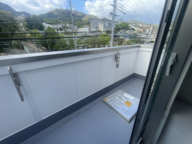 バルコニー　開放的で明るい空間を演出してくれるバルコニーです