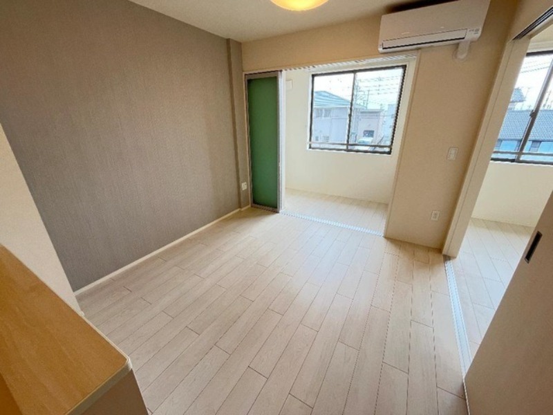 居室・リビング　図面と現状に相違がある場合には現状を優先