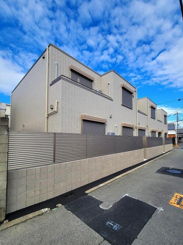 建物外観　コンピメントリバー　外観