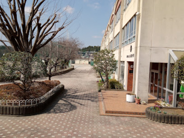 中学校　川崎市立金程中学校（中学校）まで677m