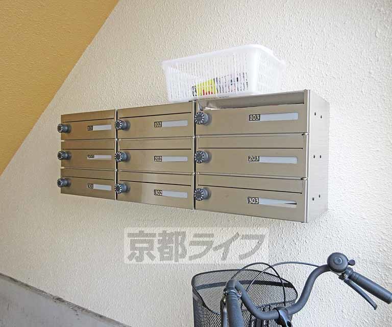 トイレ　ウォシュレット付いてます・