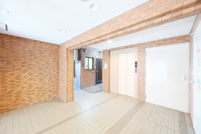 その他　エレベーター付き