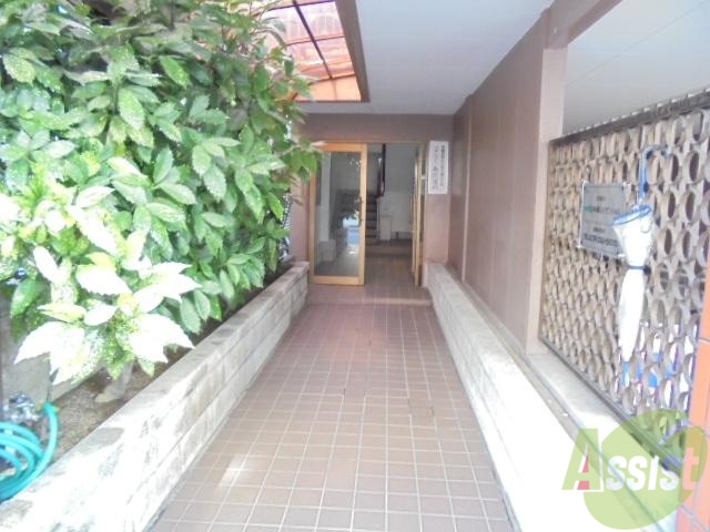 エントランス　こちらからおはいりください