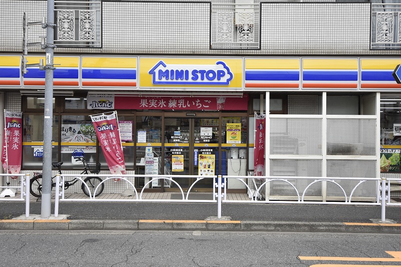 コンビニ　ミニストップ 経堂店（コンビニ）まで296m