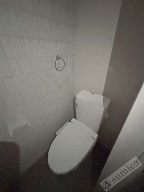 トイレ　温水洗浄便座完備♪