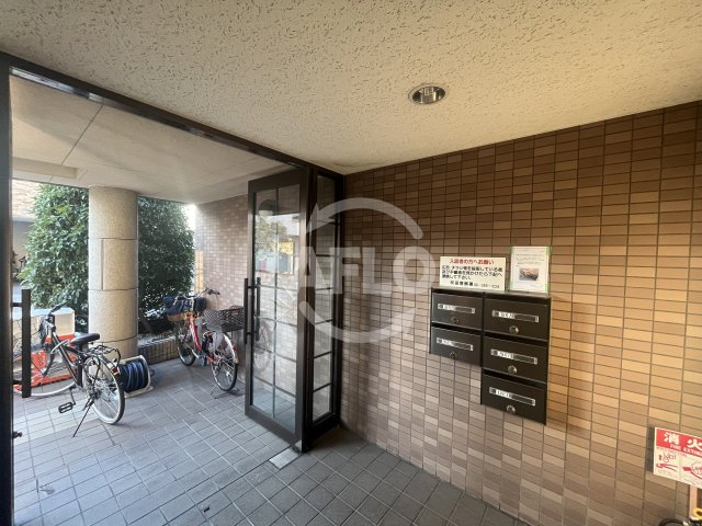 エントランス　エランドール江坂　エントランス