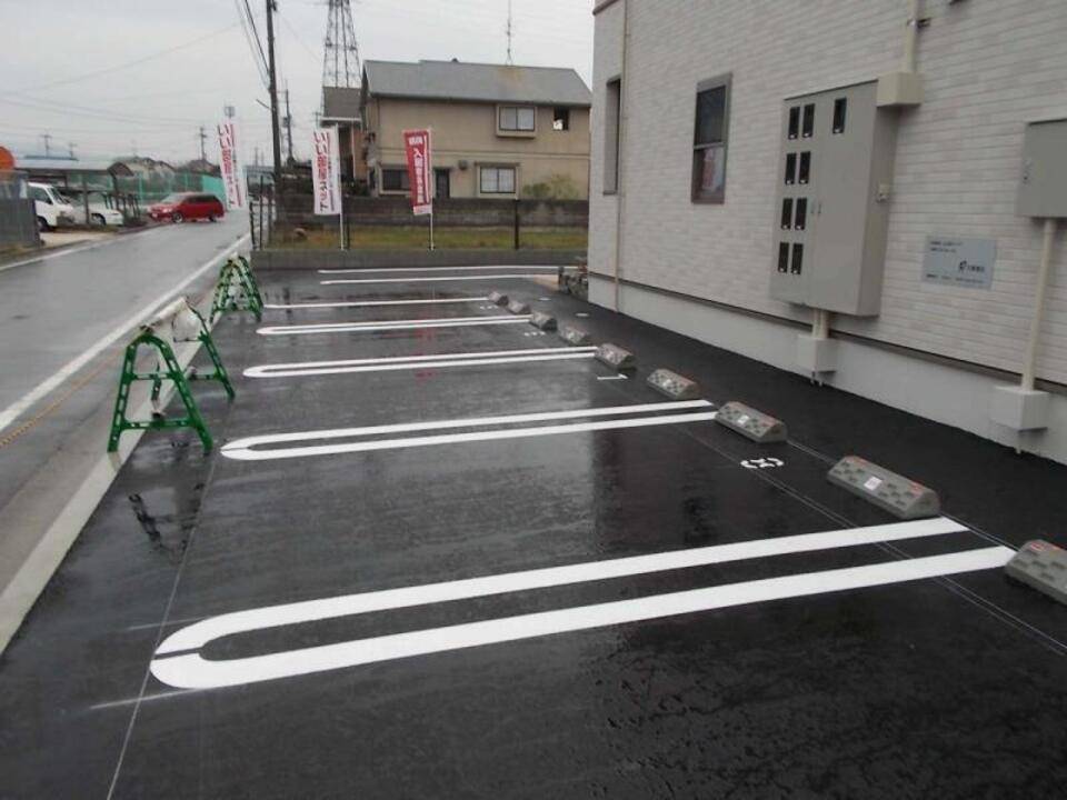 駐車場　駐車場