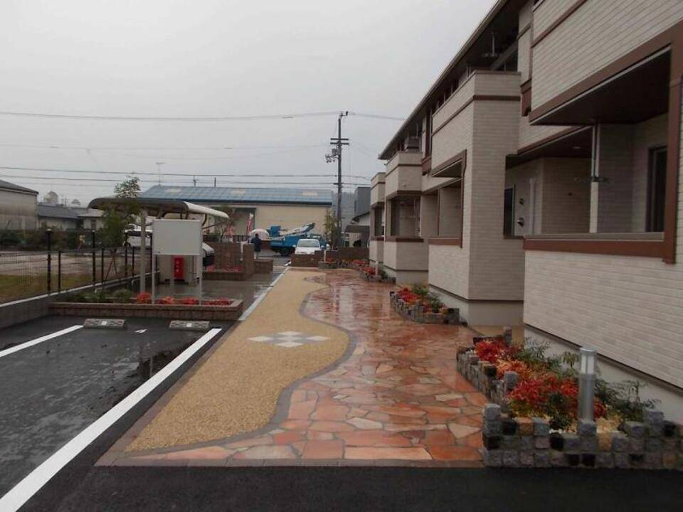 エントランス　アプローチ