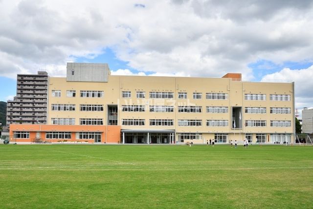 小学校　三原市立南小学校（小学校）まで783m