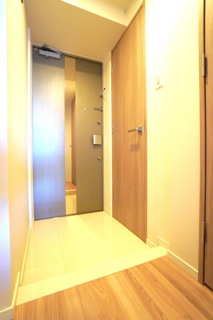 玄関　※写真は同タイプ住戸です。