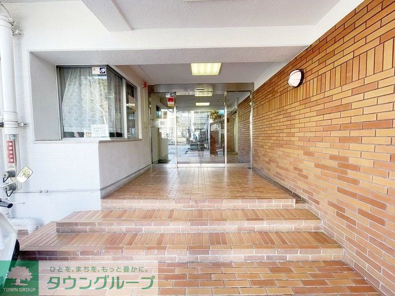 エントランス　部屋探しは株式会社　タウンハウジング　までお気軽にお問合せ…