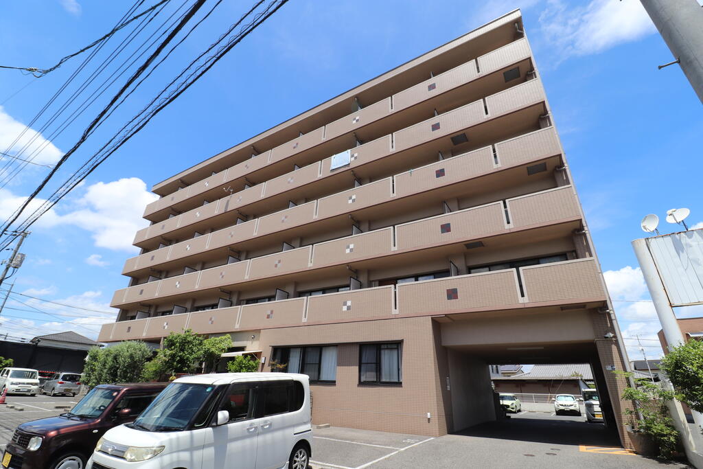 建物外観　1LDKマンション★