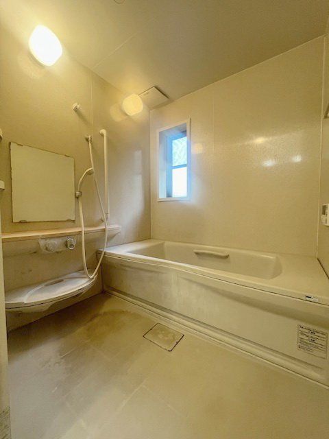 バス・シャワールーム　バス