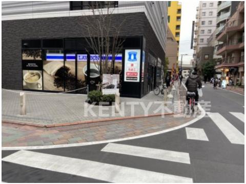 コンビニ　ローソン 西蒲田八丁目店（コンビニ）まで3m