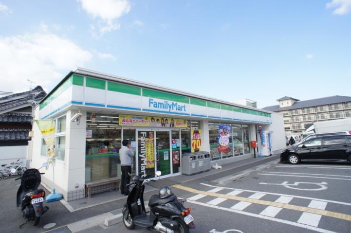 コンビニ　ファミリーマート天理勾田店（コンビニ）まで518m