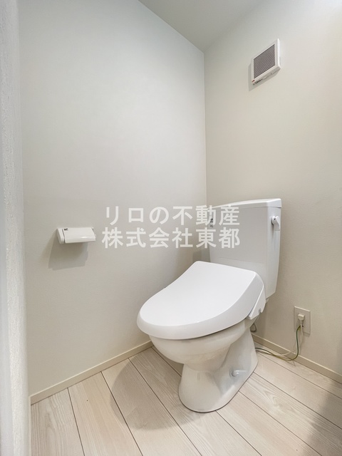 トイレ　洗浄・暖房便座付です！