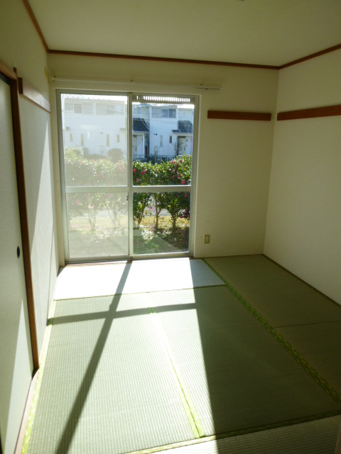 居室・リビング　※別部屋参考写真