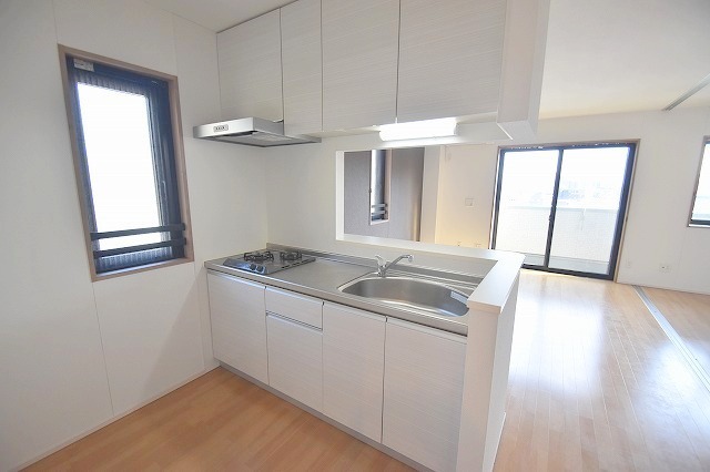 居室・リビング　広々リビング12.4帖（対面キッチン）