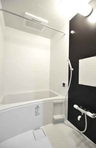 バス・シャワールーム　別部屋参考写真となります