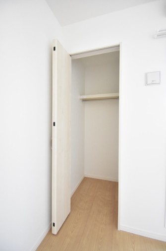 収納　別部屋参考写真となります