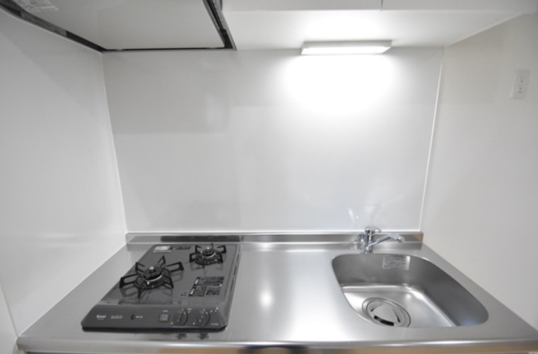 キッチン　別部屋参考写真となります