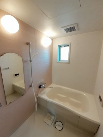 バス・シャワールーム　※反転タイプの部屋写真です