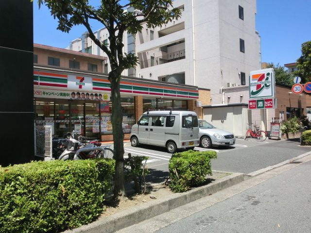 コンビニ　セブンイレブン千葉稲毛海岸駅前店（コンビニ）まで1000m