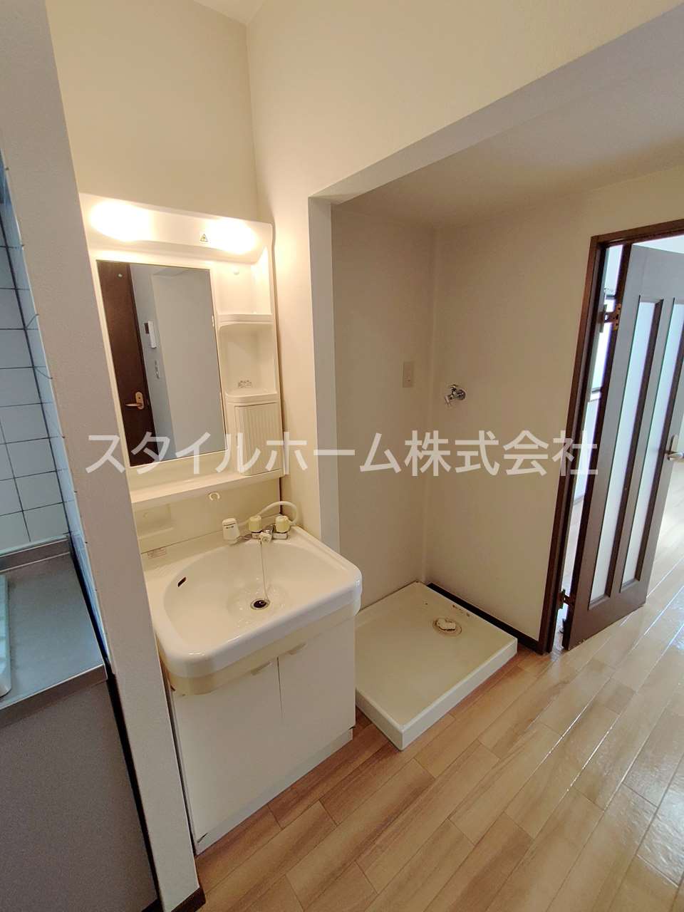 洗面設備　別部屋写真です。