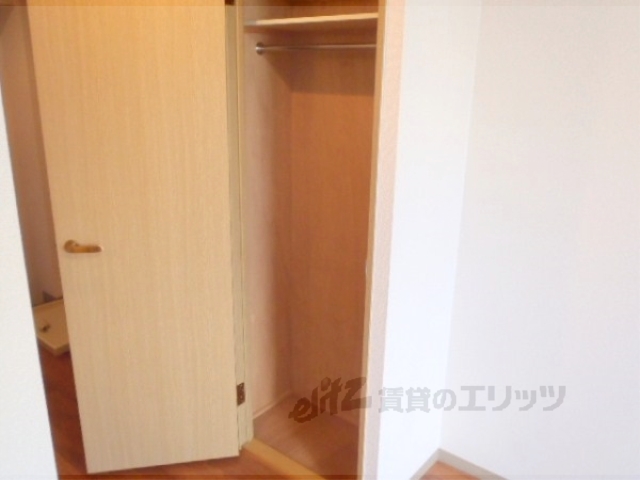 収納　扉付き収納