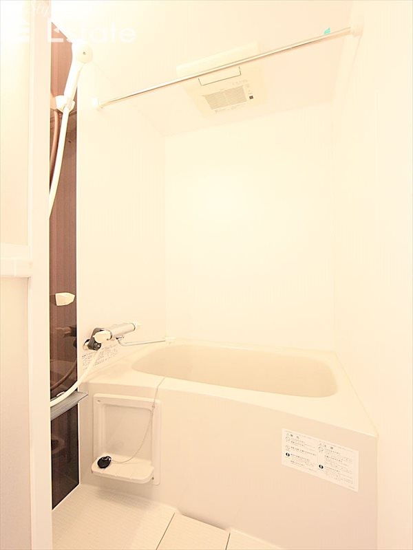 バス・シャワールーム　バスルーム