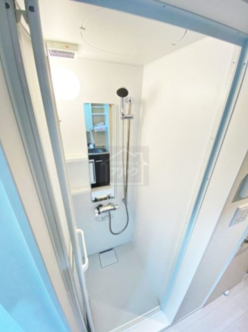 バス・シャワールーム　同物件別部屋参考写真