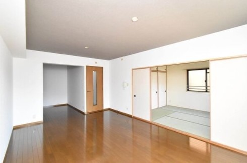 居室・リビング　広々としていいですね。