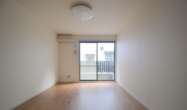 居室・リビング　広めのお部屋