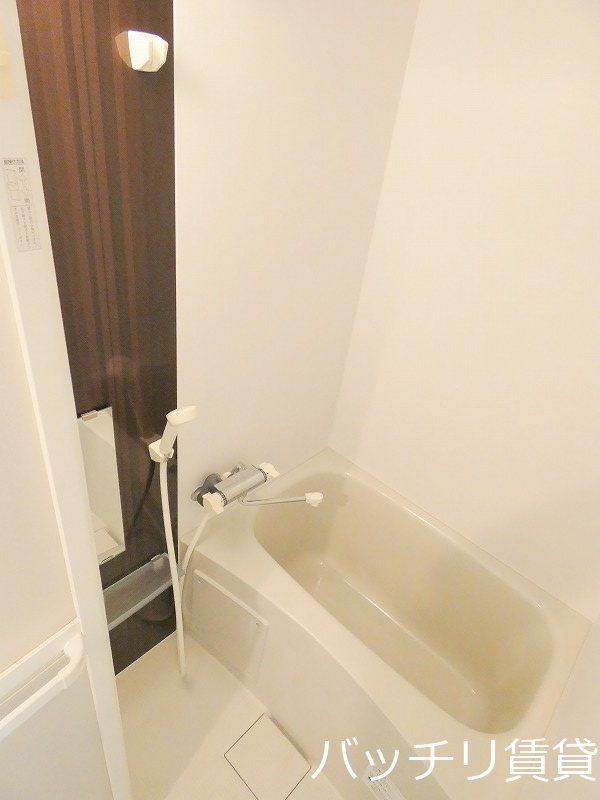 バス・シャワールーム　同型タイプの為、現状を優先致します。