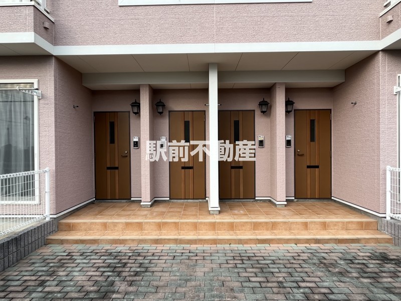 エントランス　駐車場