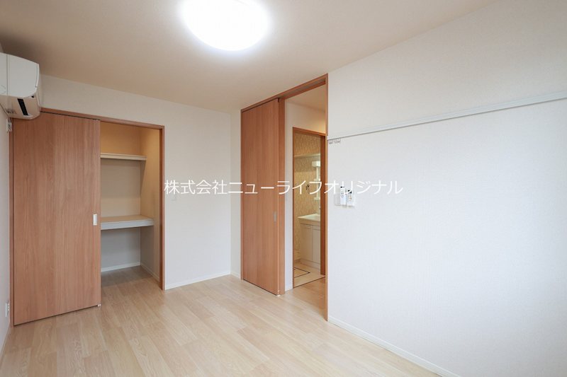 その他部屋・スペース　たくさん収納できるウォークインクローゼットのある寝室！