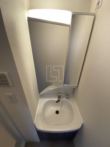 洗面設備　プレサンス堺筋本町ディスティニー　独立洗面台