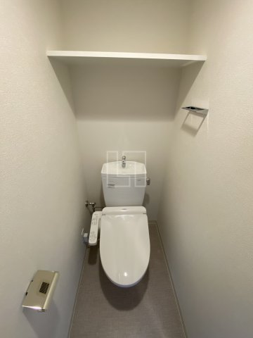 トイレ　プレサンス堺筋本町ディスティニー　温水洗浄便座
