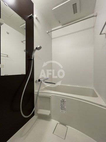 バス・シャワールーム　フォーリアライズ難波シエロ　浴室