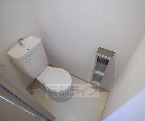 トイレ　清潔感のある洋式トイレ。