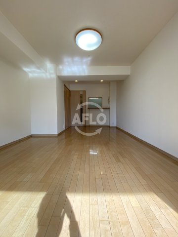 居室・リビング　樹樹ガーデン　居間