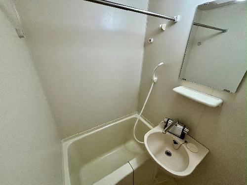 バス・シャワールーム　設備・仕様は号室により異なる為、現況を優先いたします。