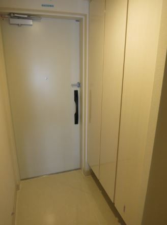 玄関　ブランシエスタ王子　北区王子5