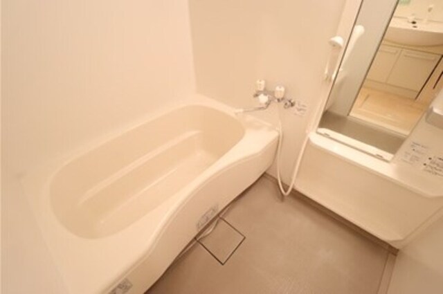 バス・シャワールーム　浴室