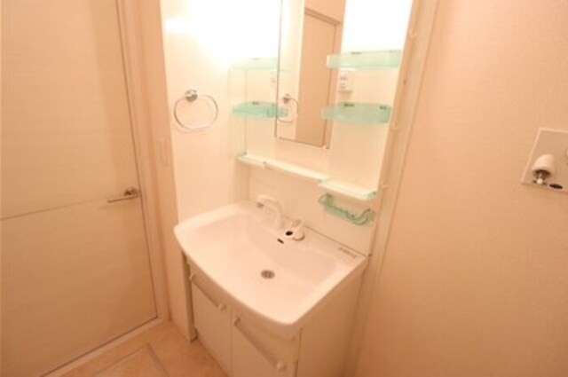 洗面設備　洗髪洗面化粧台