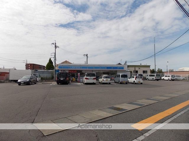 コンビニ　ローソン川島町松原店（コンビニ）まで760m