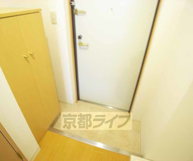 玄関　広々とした玄関です。