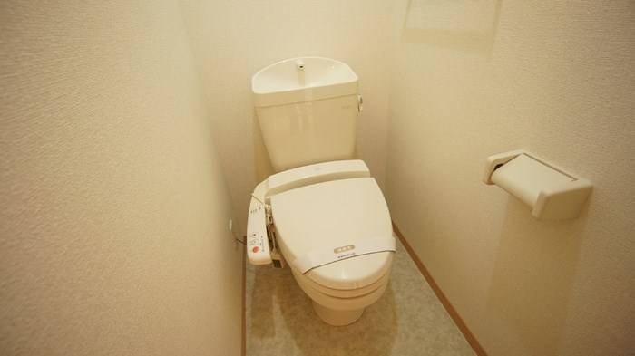 トイレ　※別部屋参考画像　温水洗浄便座付きトイレ