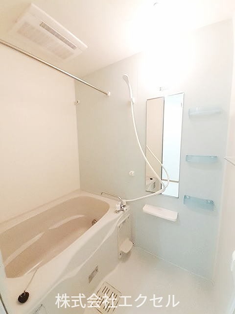 バス・シャワールーム　追い焚き機能付きのお風呂です。