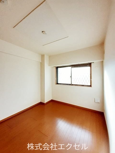 その他部屋・スペース　フローリングの室内です。